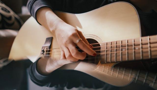 Travailler la vitesse à la guitare classique : méthode et exercices efficaces