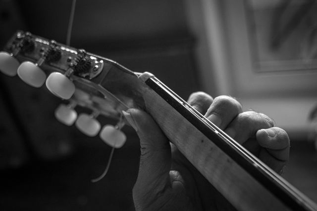 Douleurs au poignet du guitariste classique : les gestes qui protègent Douleurs au poignet du guitariste classique : les gestes qui protègent